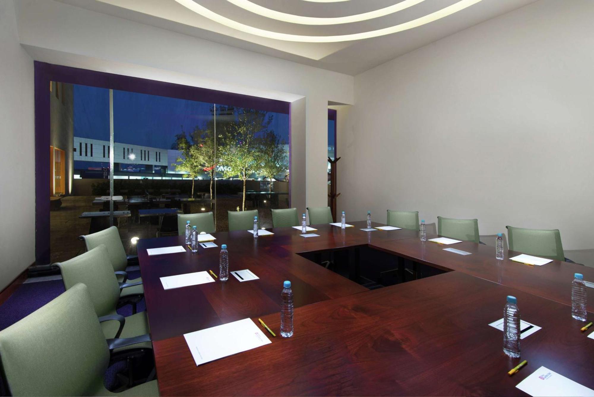 Hilton Garden Inn Monterrey Airport Villa Juarez  Exterior photo